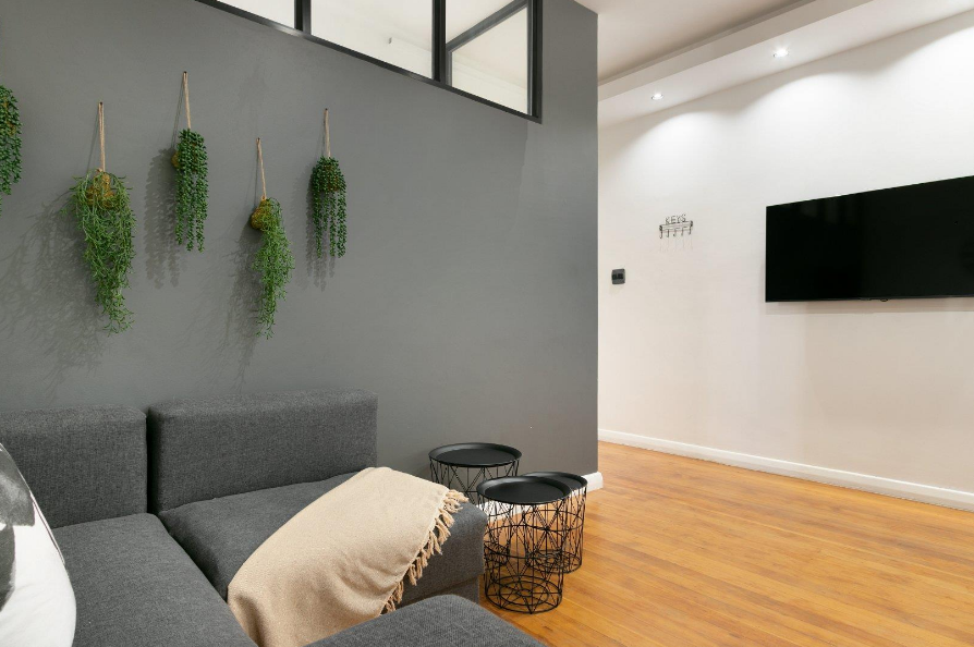 1 Bedroom Property for Sale in Sea Point Western Cape